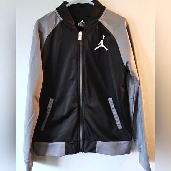 Jordan Other - Gently Used-Jordan Jacket-Boy's School Age Child Size Large 6-7 Years Old Black